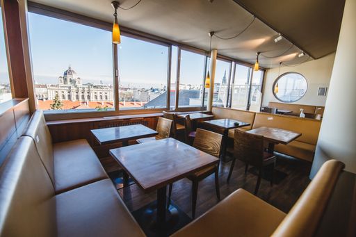 Vorschau Bild von Auch die Restaurant-Einrichtung wird versteigert