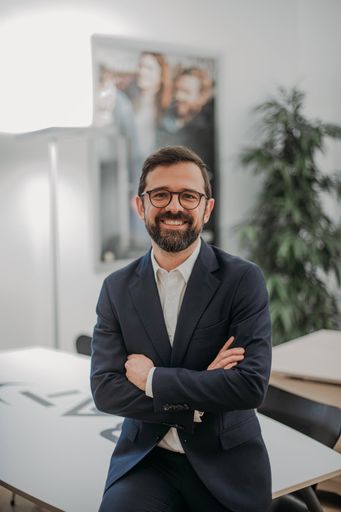 Vorschau Bild von Jochen Hiller freut sich darauf, den Wandel hin zu einer größeren
Auswahl an genussvollen und risikoreduzierten Produkten in
Österreich fortzusetzen.