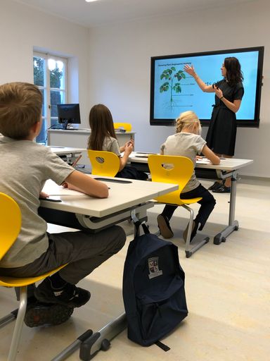 Vorschau Bild von Unterricht an der Meridian Bilingual Primary School
Grinzing