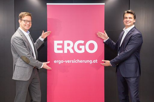 https://www.apa-fotoservice.at/galerie/24498 Im Bild v.l.n.r.:
Dr. Philipp Wassenberg, Vorstandsvorsitzender ERGO Versicherung AG
Österreich und DI (FH) Ronald Kraule, Mitglied des Vorstands und
Verantwortlicher für die Sparte Personenversicherung ERGO
Versicherung AG Österreich