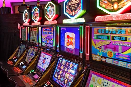 Bunte Spielautomaten / Weiterer Text über ots und
www.presseportal.de/nr/152549 / Die Verwendung dieses Bildes ist für
redaktionelle Zwecke unter Beachtung ggf. genannter
Nutzungsbedingungen honorarfrei. Veröffentlichung bitte mit
Bildrechte-Hinweis.