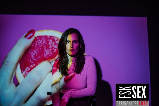 Die Erotik Brand "FSK Sex" geht ab dem 27.02. zum fünften Mal an
den Start. TELE 5 präsentiert darin immer samstags eine
weltumspannende Auswahl an anspruchsvollem Erotik-Kino, mit einer
riesigen Bandbreite prickelnder Sexthemen, aus unterschiedlichen
kulturellen Blickwinkeln. / Weiterer Text über ots und
www.presseportal.de/nr/43455 / Die Verwendung dieses Bildes ist für
redaktionelle Zwecke unter Beachtung ggf. genannter
Nutzungsbedingungen honorarfrei. Veröffentlichung bitte mit
Bildrechte-Hinweis.