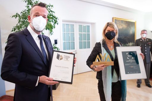 Vorschau Bild von Verleihung an Robert Kratky durch FBM Tanner am 22
02 2021 im BMLV