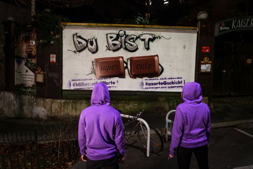  Milka verwandelt negative Botschaften in zarte