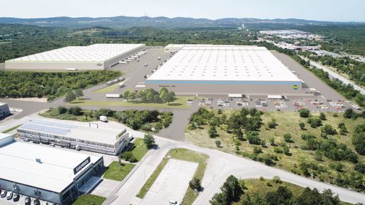  Das LOG CENTER ADRIA nahe den Häfen Koper und
Triest