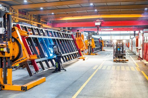 Vorschau Bild von Die neue Fließproduktion steigerte die Resilienz
der Schwarzmüller Gruppe. Das wurde 2020 unter Beweis gestellt.