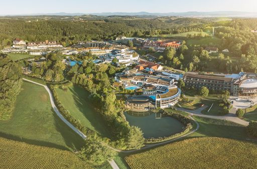 Vorschau Bild von Luftbildaufnahme Frühling Thermenresort Loipersdorf