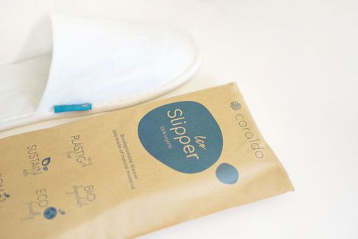 Vorschau Bild von CORALDO Hotelslipper "Kork" sind personalisiert
verfügbar