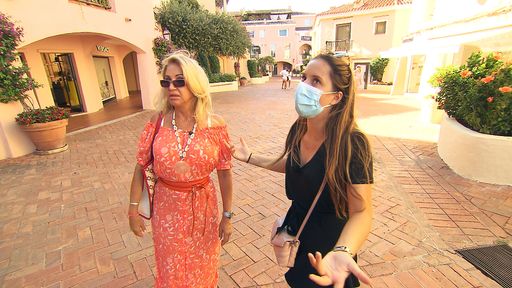 Unsere Lieblingsmillionäre sind mit der Indigo Star rund um
Sardinien unterwegs. Der Familienurlaub wird mit einem
ungewöhnlichen Angebot von Robert eingeläutet... / Weiterer Text
über ots und www.presseportal.de/nr/6605 / Die Verwendung dieses
Bildes ist für redaktionelle Zwecke unter Beachtung ggf. genannter
Nutzungsbedingungen honorarfrei. Veröffentlichung bitte mit
Bildrechte-Hinweis.