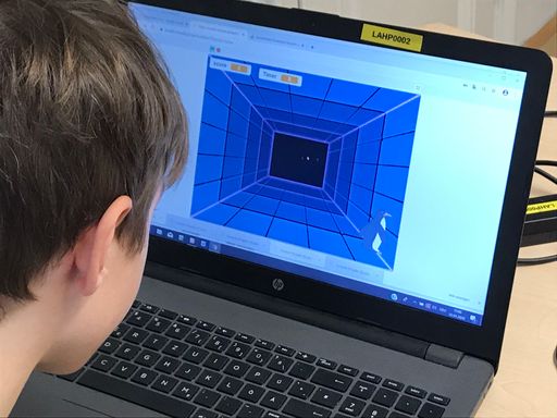 Vorschau Bild von Sich für die MINT-Fächer Mathematik, Informatik,
Naturwissenschaften und Technik in den Sommercamps von RoboManiac
begeistern