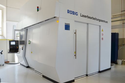 Vorschau Bild von Das Laserbearbeitungszentrum von RÜBIG