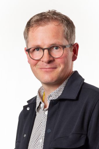 Vorschau Bild von Christian Isser, Myopiespezialist und Tiroler
Landesinnungsmeister der Augenoptiker