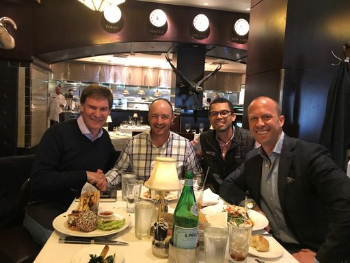 Bild (v.l.n.r.): Beim Closing-Dinner von Downstream und MGV in
Seattle: Investor Carsten Maschmeyer, Downstream Co-Gründer und CEO
Connor Folley, Investor bei MGV Luke Thompson, Managing Partner bei
MGV Marc Schröder / Weiterer Text über ots und
www.presseportal.de/nr/106681 / Die Verwendung dieses Bildes ist für
redaktionelle Zwecke unter Beachtung ggf. genannter
Nutzungsbedingungen honorarfrei. Veröffentlichung bitte mit
Bildrechte-Hinweis.