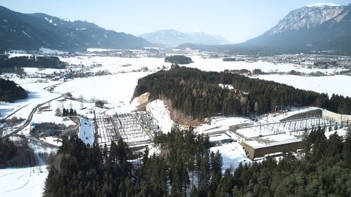 Unter Hochspannung: Nach 2,5 Jahren Bauzeit sind alle Arbeiten
abgeschlossen, der Strom fließt.