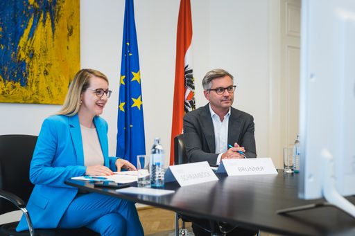 Schramböck/Brunner: „Volles Potential der
Photovoltaik-Anlagen ausschöpfen“
