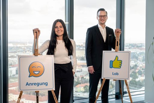 Vorschau Bild von Angela Hodits kümmert sich als neue Ombudsfrau der
AUVA gemeinsam mit Ihrem Team um die Vorschläge von
Unternehmer:innen, wie die AUVA ihre Rolle als Partner der
Unternehmen künftig verstärkt wahrnehmen kann.