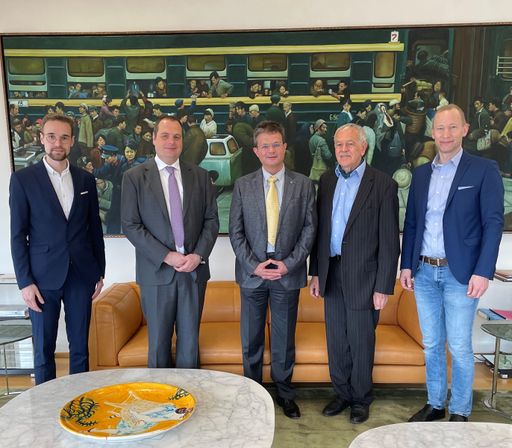 von links: Dr. Florian Pfaffeneder-Mantai, Direktor Robert
Wagner, PD Dr. Markus Bohrer, Dr. Erich Kny, Prof. DI Dr. Christoph
Kleber