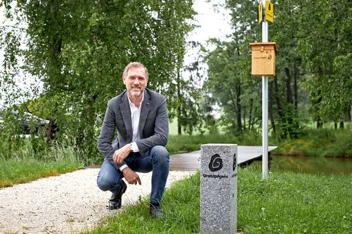 Vorschau Bild von Haupteigentümer und Geschäftsführer des
Mühlviertler Unternehmens Strasser Steine, Johannes Artmayr.