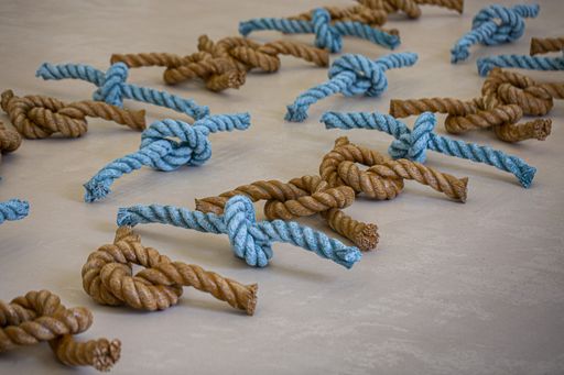  Herbert Meusburger: Knoteninstallation (© Petra Rainer,
Veröffentlichung gratis)