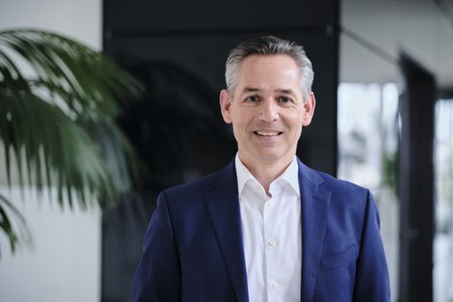 Gemeinsam mit NTT DATA, einem der weltweit erfolgreichsten
IT-Dienstleister, schlagen wir heute ein neues Kapitel unserer
Unternehmensgeschichte auf. / Weiterer Text über ots und
www.presseportal.de/nr/24336 / Die Verwendung dieses Bildes ist für
redaktionelle Zwecke unter Beachtung ggf. genannter
Nutzungsbedingungen honorarfrei. Veröffentlichung bitte mit
Bildrechte-Hinweis.