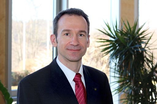  Das Bild zeigt Dipl.-Ing. Dr. Bertram Gangl (Kaufmännischer
Direktor)