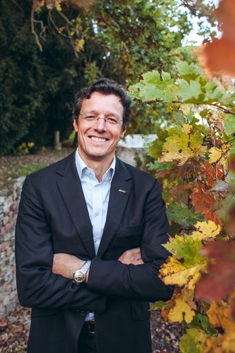 Vorschau Bild von Benedikt Zacherl zum neuen Vorstandsvorsitzenden
der Schlumberger AG bestellt