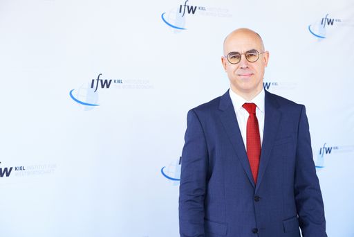 Vorschau Bild von Prof. Gabriel Felbermayr, Präsident des Instituts
für Weltwirtschaft Kiel (IfW Kiel)