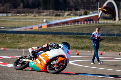 Vorschau Bild von Professionelles Coaching durch Österreichs
Superbike-Legende Andy Meklau