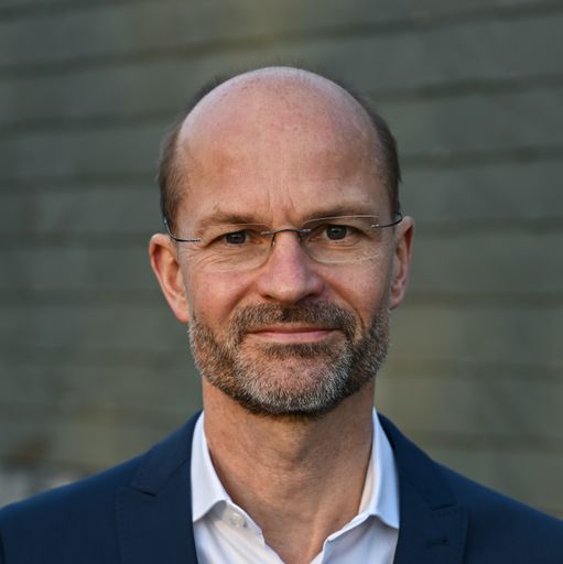 Bernd Dambacher, geschäftsführender Gesellschafter
von Miller Leasing: "Mit HENRI, der Software-Plattform für
Finanzdienstleister, sind wir zukunftssicher aufgestellt, können
schnell auf aktuelle Anforderungen des Marktes als auch des
Gesetzgebers reagieren, verfügen über mehr Transparenz durch
umfangreiche Auswertungsmöglichkeiten und haben eine erstklassige
Datenqualität."