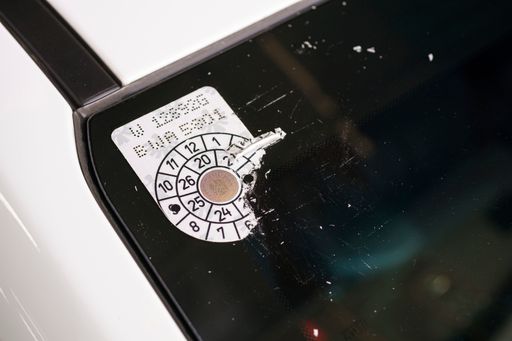 Vorschau Bild von § 57a Begutachtungsplakette; Copyright:
ARBÖ/Bildagentur Zolles KG/Christian Hofer, 19.4.2021