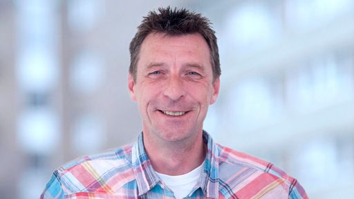 Vorschau Bild von Uwe Riedesel ist Hygienefachkraft im
Brüderkrankenhaus St. Josef in Paderborn sowie im
St.-Marien-Hospital in Marsberg