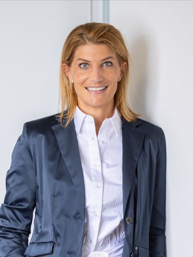 Margit Halbfurter ist Osteopathin (WSO) und
Kinderosteopathin (OZK) und lebt und arbeitet in Villach und Wien