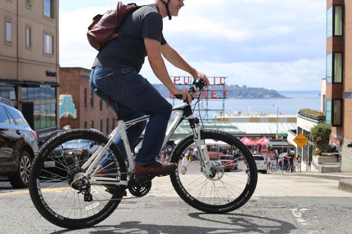 NCM Prague von Leon Cycle / E-Bike? Aber sicher! Zehn Tipps für
den sicheren Einstieg in die elektrische Fahrradwelt / Weiterer Text
über ots und www.presseportal.de/nr/154002 / Die Verwendung dieses
Bildes ist für redaktionelle Zwecke unter Beachtung ggf. genannter
Nutzungsbedingungen honorarfrei. Veröffentlichung bitte mit
Bildrechte-Hinweis.