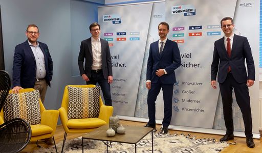 Bild zu OTS - GF Enteco, Friedrich Csörgits, GF Enteco, Sebastian
Berloffa, Leiter wohn² Erste Bank, David Gleixner, Leiter wohn²
Erste Bank, Kurt Krystof