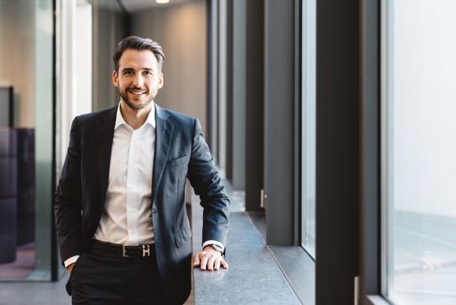 Vorschau Bild von Patrick Rezazadeh - Geschäftsführender
Gesellschafter der VRG Immobilien