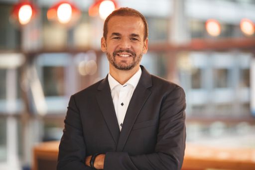Vorschau Bild von Nadir Hamidou, Operations Director Danone DACH