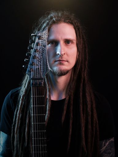 Vorschau Bild von Bernth mit seiner Ibanez SHRG1Z Gitarre