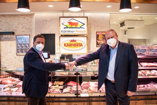 Vorschau Bild von Josef Fradler, Obmann Genossenschaft Kärntner
Fleisch und Franz Tremschnig, Geschäftsführer KARNERTA GmbH,
besiegeln die Kooperation.