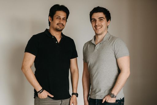 Vorschau Bild von Das Team hinter der Idee „PENguin“: Erwin Cetl und
Erik Sommer, Studierende im Master Studiengang Digital Healthcare.