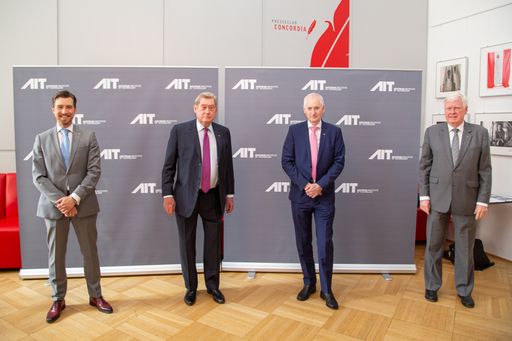  Im Bild v.l.n.r.: Prok. Mag. Alexander Svejkovsky, Chief
Financial Officer (CFO), AIT Austrian Institute of Technology; Dr.
Hannes Androsch, Präsident des Aufsichtsrates, AIT Austrian
Institute of Technology ; DI Anton Plimon, Managing Director, AIT
Austrian Institute of Technology; Prof. Dr. Wolfgang Knoll, Managing
Director, AIT Austrian Institute of Technology
https://www.apa-fotoservice.at/galerie/24986