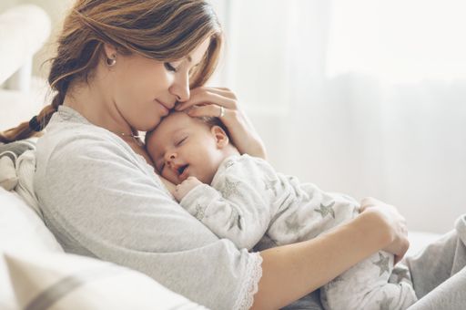 Trend zu immer späterem Mutterglück. Aktuelle
Umfrage zeigt: Fast die Hälfte der Frauen weiß nicht, ab welchem
Alter die Fruchtbarkeit abnimmt.
