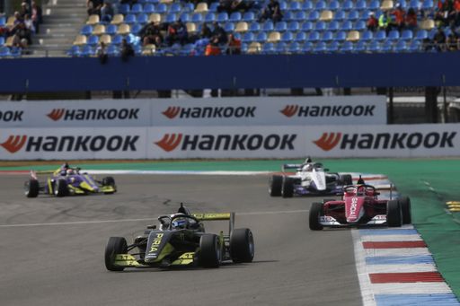 Vorschau Bild von 20210505_Hankook_and_girl_power_W_Series_starts_on_Hankook_tyres_
at_Formula_1_race_weekends / Weiterer Text über ots und
www.presseportal.de/nr/114666 / Die Verwendung dieses Bildes ist für
redaktionelle Zwecke unter Beachtung ggf. genannter
Nutzungsbedingungen honorarfrei. Veröffentlichung bitte mit
Bildrechte-Hinweis.