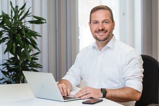 Porträt durchblicker Gründer, Geschäftsführer und
Versicherungsexperte Reinhold Baudisch