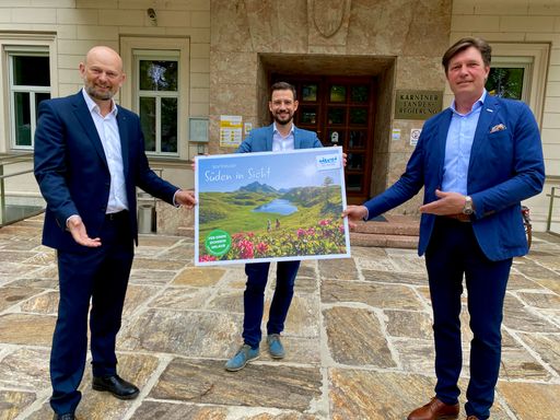 Im Zuge des Pressegesprächs heute, 6. Mai,
informierten Tourismuslandesrat Sebastian Schuschnig (Mitte), Josef
Petritsch (re.), Spartenobmann Tourismus und Freizeitwirtschaft in
der Wirtschaftskammer Kärnten und Christian Kresse (li.), Chef der
Kärnten Werbung, über die Vorbereitungen und Erwartungen für die
Sommersaison 2021 in Kärnten.