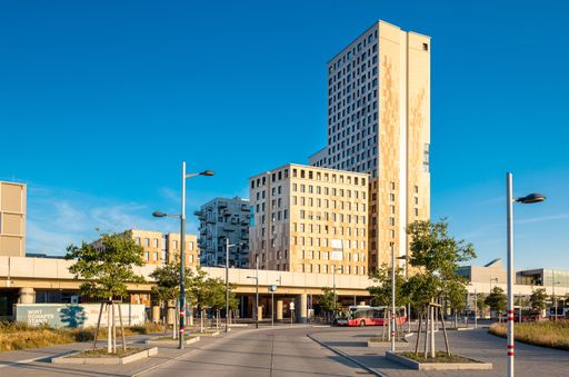 HoHo Wien von der Seestadtstraße August 2020