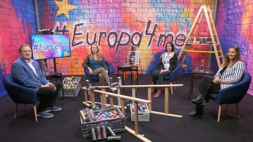 Vorschau Bild von Benedikt Weingartner (1.v.l.) im Gespräch mit Lena
Steger (Plastik- & Ressourcenexpertin "GLOBAL 2000", 2.v.l.), Helene
Pattermann (Gründerin & Geschäftsführerin "Zero Waste Austria",
2.v.r.) sowie Nicola Herrmann (Mitarbeiterin der MA 48 / Abteilung
für Abfallwirtschaft der Stadt Wien, 1.v.r.).