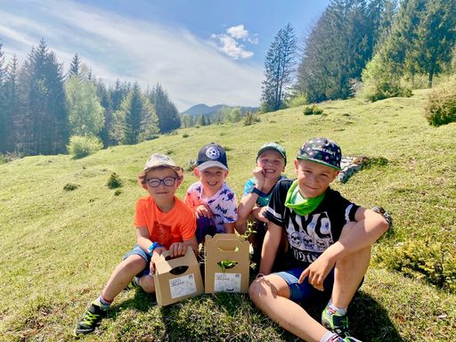  Die Tiroler Natur ist voller Schätze. In der
Schatzkiste der Alpinen Gastgeber sind sie bestens aufgehoben.