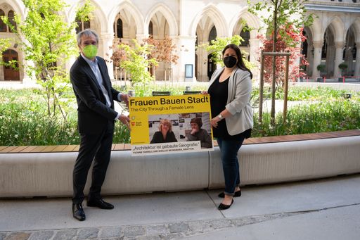 Vorschau Bild von Vizebürgermeisterin und Stadträtin für Wohnen,
Wohnbau, Stadterneuerung und Frauen, Kathrin Gaál und Gerhard
Schuster, CEO Wien 3420 aspern Development AG