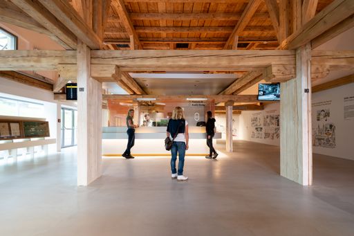 Vorschau Bild von Das alte Magazingebäude wurde in ein modernes
Besucherzentrum verwandelt