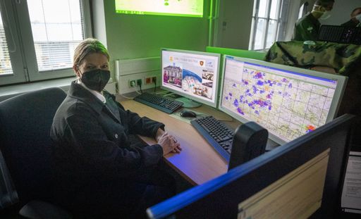 Vorschau Bild von BM Tanner beim Führungssimulator in Weitra